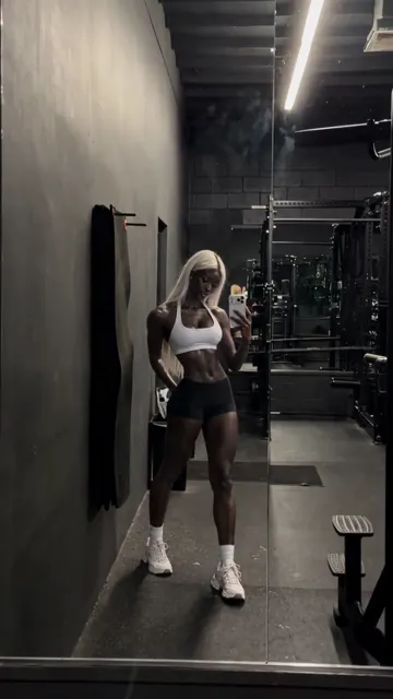 Solange in the Physique Update trend, made with Viro